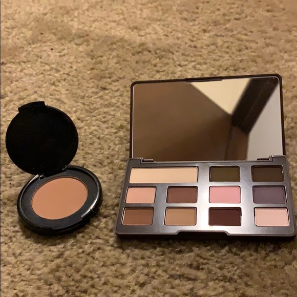 Makeup - Picture 2 of 2